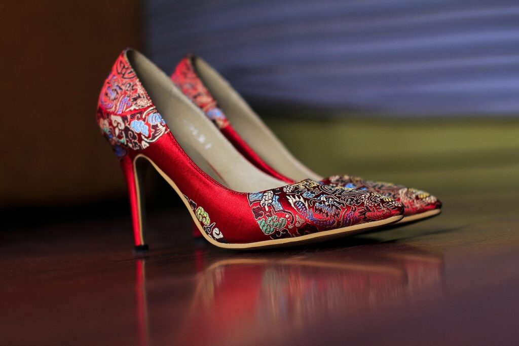 fashion, high heels, shoes, pumps, chinese shoes, women shoes, red heels, footwear, female shoes, female fashion, style, stylish, shoes, shoes, shoes, shoes, shoes
